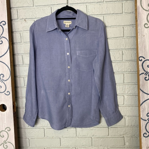 Ann Taylor Tops - 3/30 SALE! Ann Taylor Linen Button Down